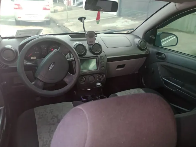 Ford Fiesta Sedan 1.0 8V Flex 4P 2008