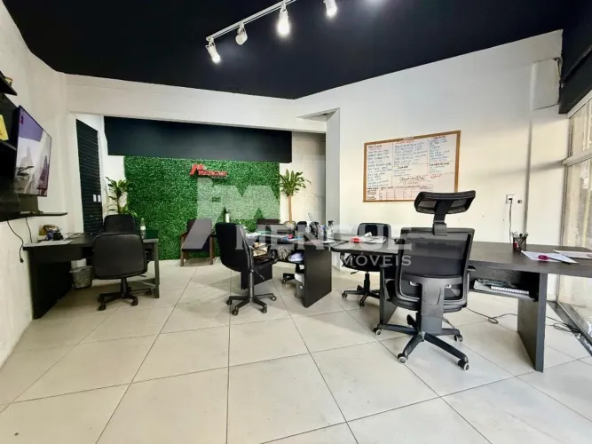 Aluga-se loja comercial com aproximadamente 35m² no Bairro Cristo Redentor por R$ 1.700,00