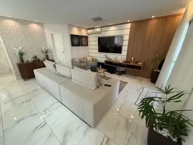 RESIDENCIAL LARANJEIRAS, 4 SUÍTES, S/ 1 TÉRREA, PISCINA, CHURRASQUEIRA, COM ARMARIOS E AR.