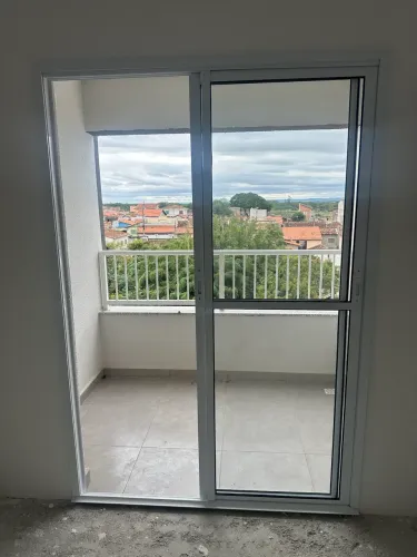 Porta de Correr para Varanda/Sacada - Ótimo Estado