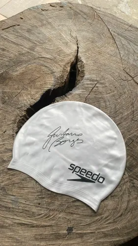 Touca natação prata da speedo 