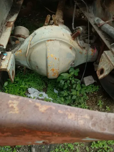 Eixo traseiro do volvo N10 com o diferencial 