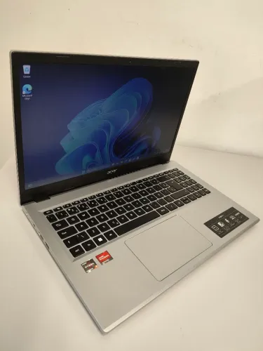 Notebook Acer Aspire 3 Ryzen 5 (Série 7000) 8GB RAM SSD 256GB - Novíssimo