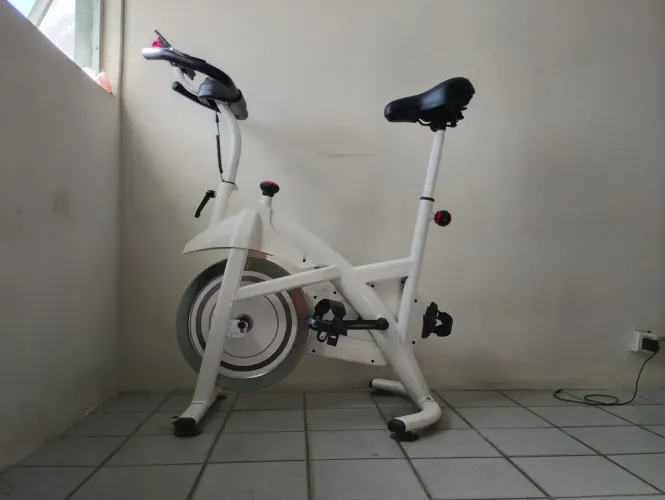 Bicicleta Ergométrica Spinning Academia 13kg Inercia