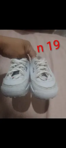 Vendo esse lote de sapatinhos de bebê meninos