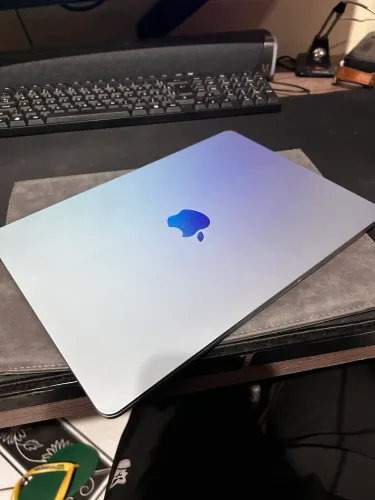 MacBook Air M4 13.6 256 SSD - Perfeito Estado - Bateria 17 Ciclos