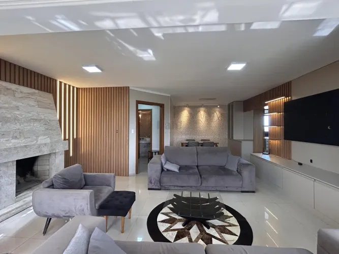 Cobertura Duplex à venda / aluguel (R$11.900,00 + taxas) no Centro de Canoas com