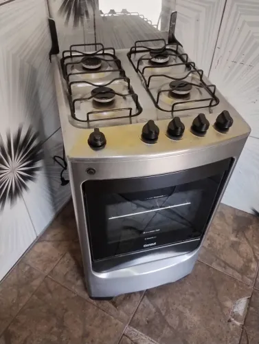 Vendo fogão semi novo 