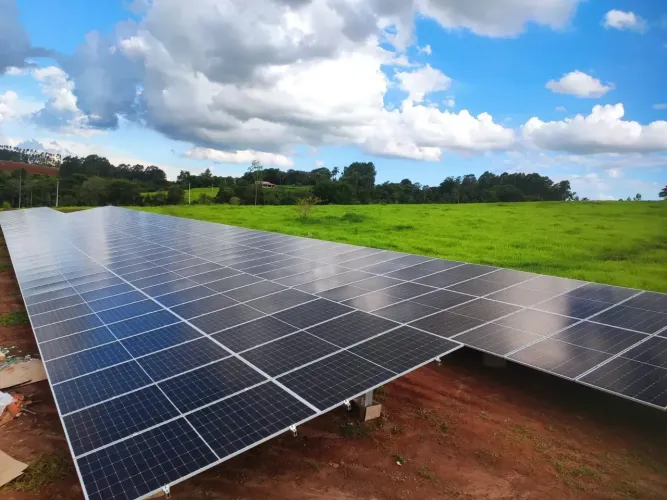 sitio em cassia dos coqueiros 20 mil metros,com uma usina solar montada 1.100.000.00