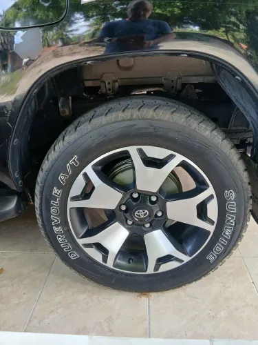 Aro 20 hilux com pinus *