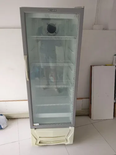 Refrigerador expositor vertical Venax