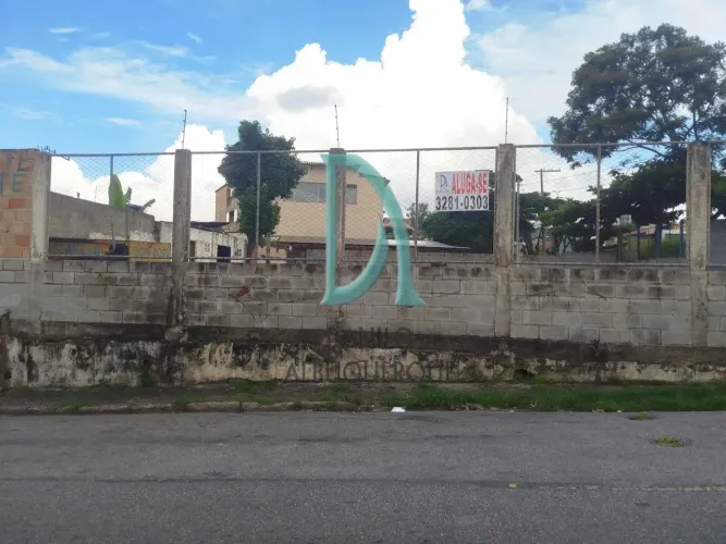Imóvel para aluguel tem 887 metros quadrados em João Pinheiro - Belo Horizonte - MG