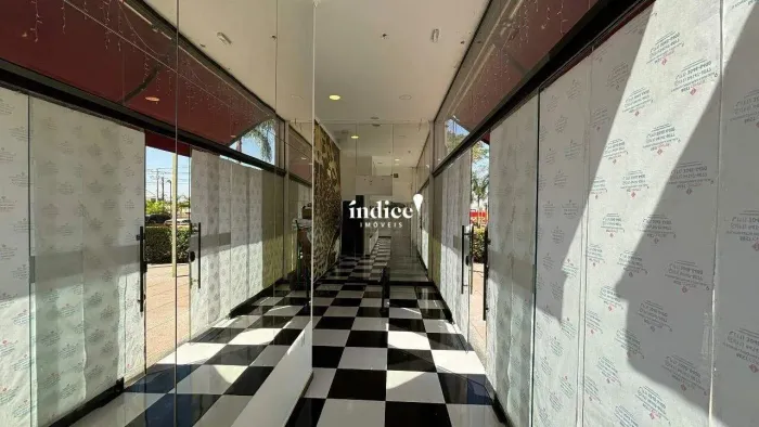 Sala Comercial no Bairro Jardim Guaporé, 94 vagas, Best Center