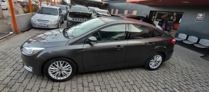 Ford Focus Fastback Se/se Plus 2.0 Flex Aut. 2018