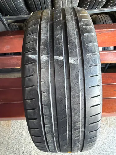 PNEU 235/50/19