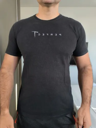 Desapegando camiseta Khelf Perfect preta tamanho M