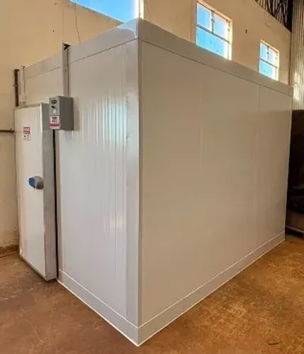 Câmara Fria Modular Direto da Fábrica | Painéis PIR | Refrigeração Comercial