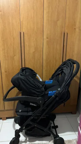 VENDO CARRINHO COM BEBÊ CONFORTO ACOPLADO, DA MARCA BURIGOTTO (NOVO)