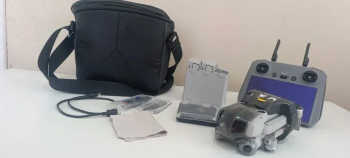 Vende-se drone dji mini 4 pro com fly more 