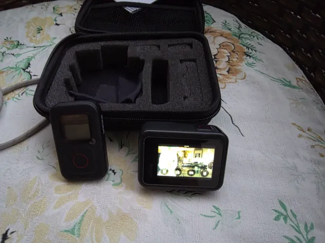 Go Pro Hero 8 - Black c/ Controle Remoto - Pix em mãos