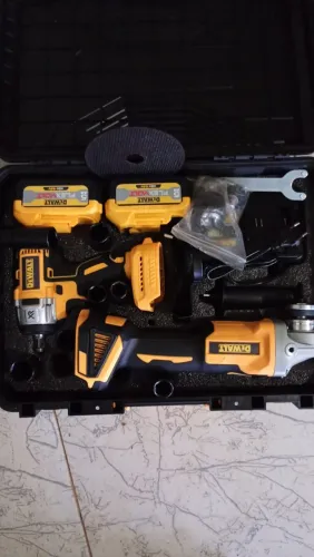 Kit Dewalt chave de impacto e lixadeira com 2 bateria de 40v