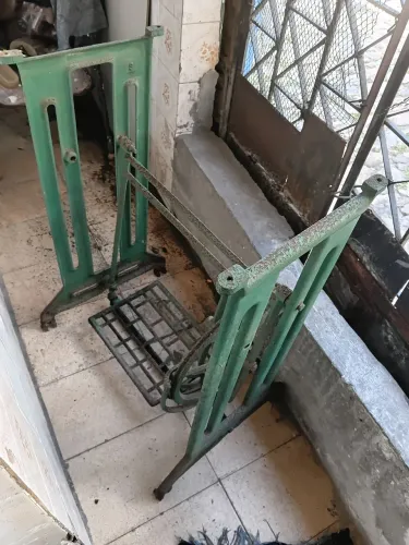 Vendo pé de máquina