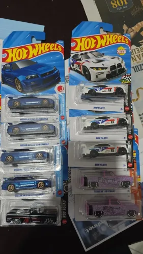 Lote hotwheels 10 unidades
