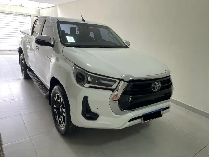 Toyota Hilux CD SRX 4X4 2.8 TDI 16V Diesel Aut. 2023
