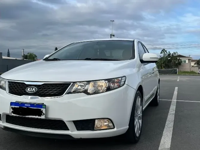Kia Motors Cerato 1.6 16V Mec. 2011