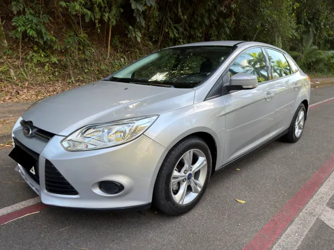 Ford Focus 1.6 S/se/se Plus Flex 8v/16v 5P 2014