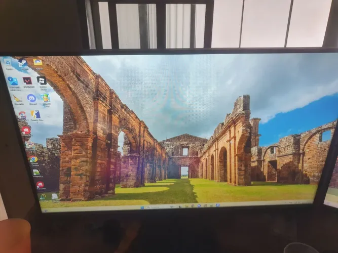 Monitor 27