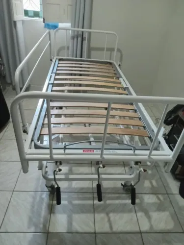 Cama hospitalar