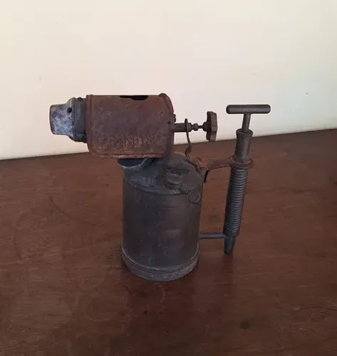 ANTIGO MAÇARICO SUECO A QUEROSENE MARCA PRIMUS N°605.