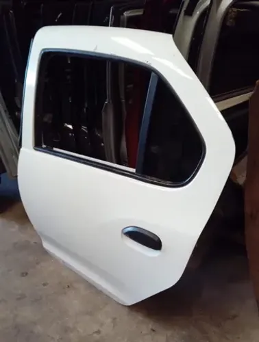 Porta traseira Esquerda renault logan 2013 a 2020 original 