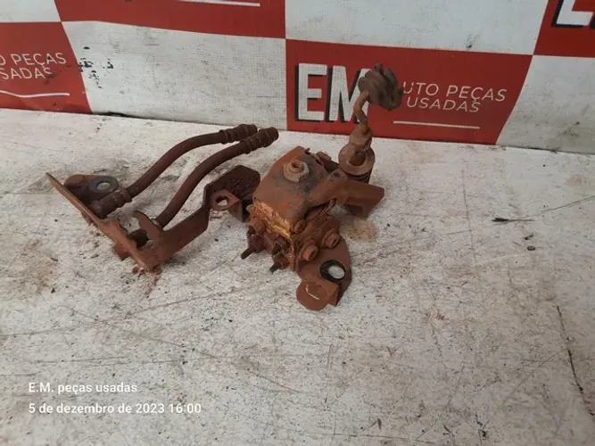 Valvula equalizadora do freio traseiro clio