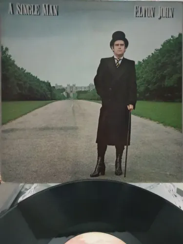 LP ELTON JOHN A SINGLE MAN 1978