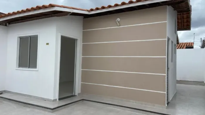 Casa de 2/4 á venda parque vive tomba.