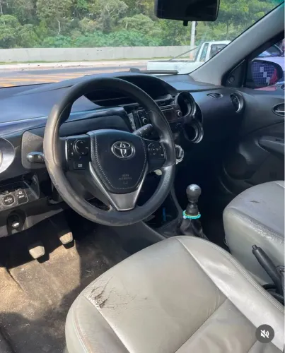 SUCATA Toyota Etios Sedan 2017 - Peças e Acessórios