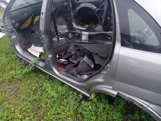 Caixa Ar Lateral Esquerda Corsa Premium Sedan 2005 - 2012