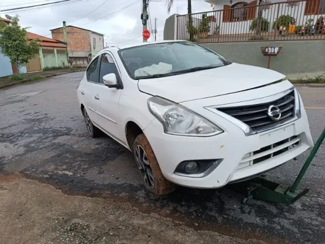 Sucata Nissan  Versa 2017 1.6 automatica
