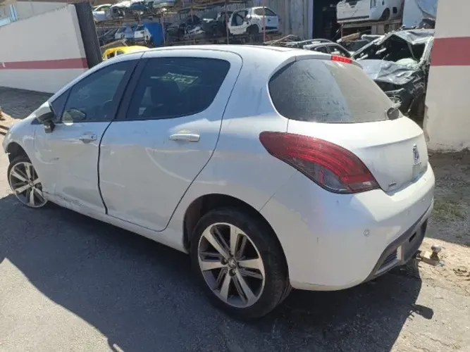 Temos peças para essa sucata! Peugeot 308 Griffe THP 2017