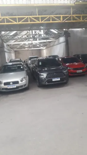 Estacionamento - região comercial de Santana