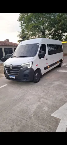 Aluguel de van executiva com motorista