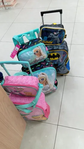 Mochilas infantis de rodinha com personagens
