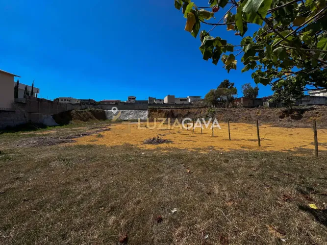 Área de 1.767m2 em Cariacica Sede, Cariacica - ES