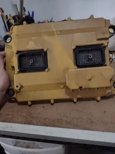Caterpillar C11 Engine Control