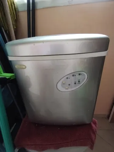 Máquina de gelo Marca NEWAIR portátil