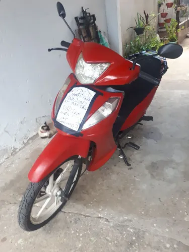 Vende-se esta moto