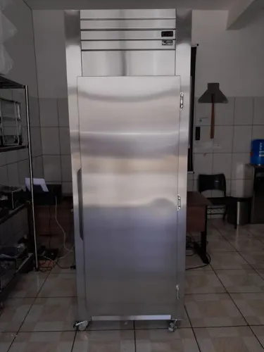 Geladeira com 1 porta ou 2 cegas refrigerada