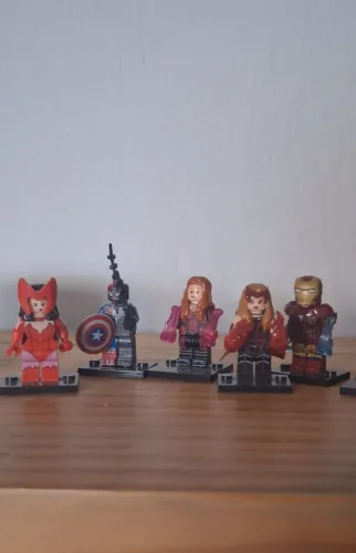 Miniaturas LEGO Marvel 